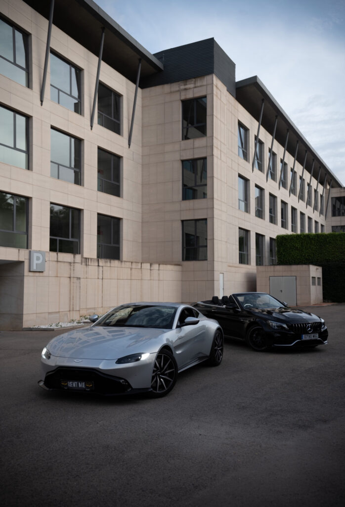 Aston Martin Vantage V8